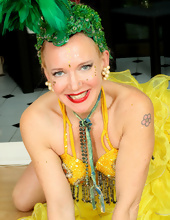 Solo mom likes to wear bizarre dresses and satisfy asshole