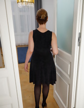 Mom opens the door and catches teen sucking boyfriend off