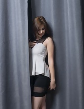 Young mom takes off skirt and panties to brag about hairy pussy