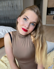 Genuinely beautiful MILF goes on all fours for you