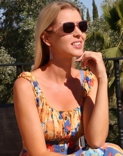 Sexy outdoor gallery with a blonde mom who looks HOT
