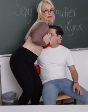 Classroom fuck with a leggy blonde mom who wants D