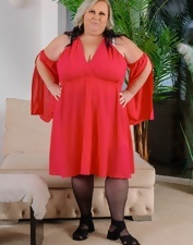 A mature BBW woman feels confident and extra horny