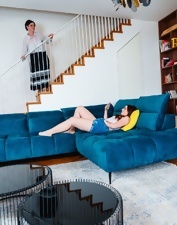 Mature Lesbian Pussy Licking Couch Photos Gallery