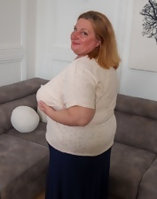 Plump Mature With Young Brunette Gallery