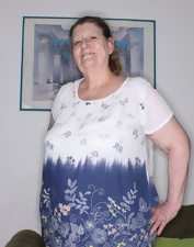 Mature Granny Nude Pics Bushy Pussy Spread Pose