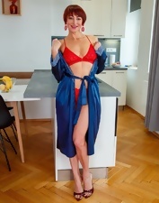 Milf Redhead Shaved Pussy Kitchen Gallery