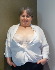 Curvy Milf Fingering Solo Photos