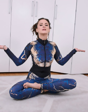 Mature Nude Pics: Natural Tits Spread Pose