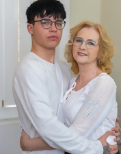 Mature Woman In Stockings And Leather Pics