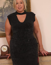 Mature Milf Lingerie Gallery Pics