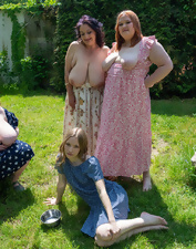 Nude Mature Women Outdoor Tease Pics