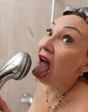 Mature Naked Shower Tease Saggy Tits Gallery