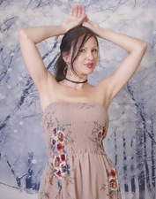 Mature Brunette Milf Dildo Spread Solo