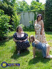 Picnic with nude mature women flaunting big tits and tits out in a raw outdoor tease